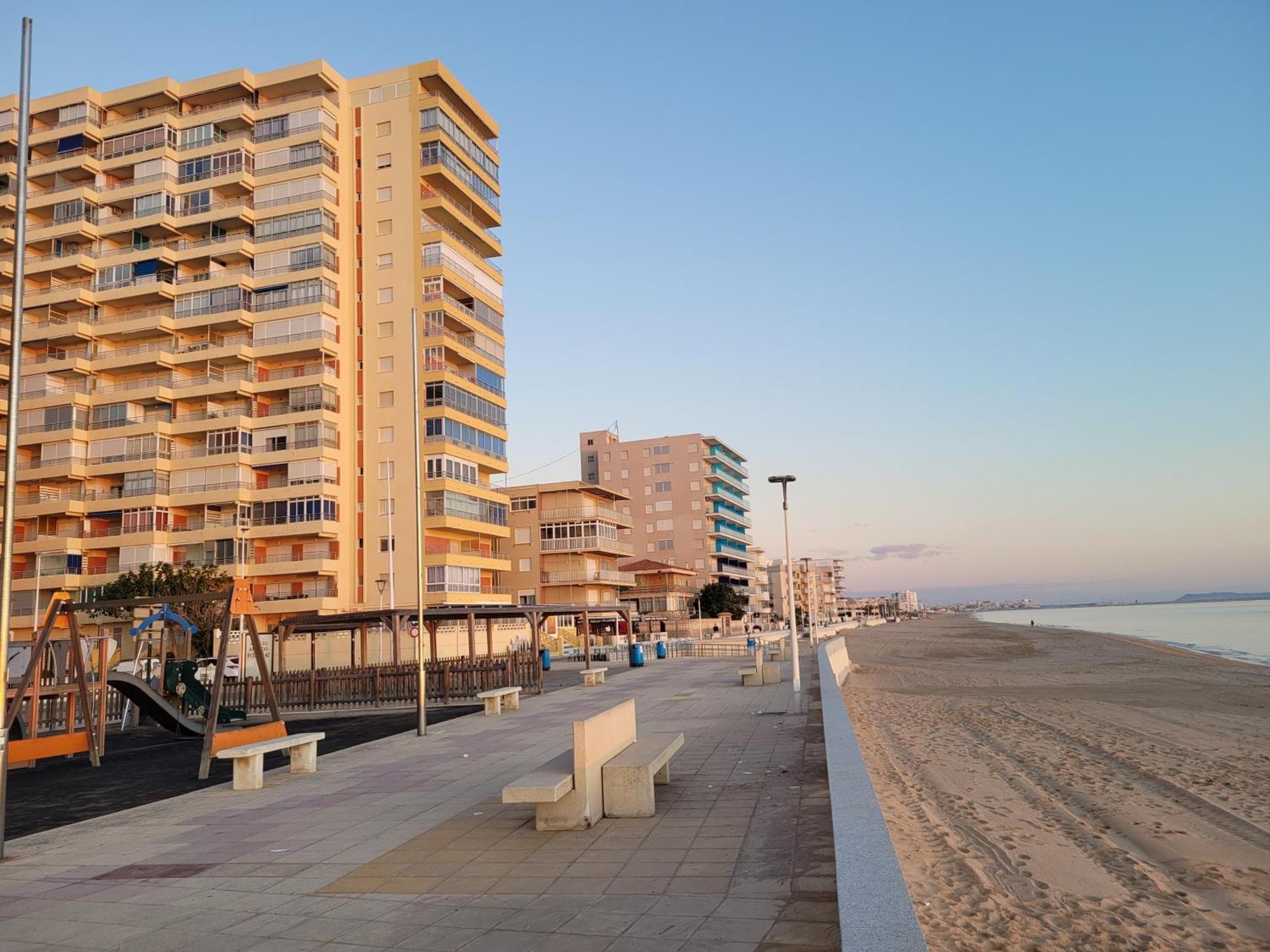 Balcon Al Mar Apartment เบลเยรกวาร์ท ภายนอก รูปภาพ